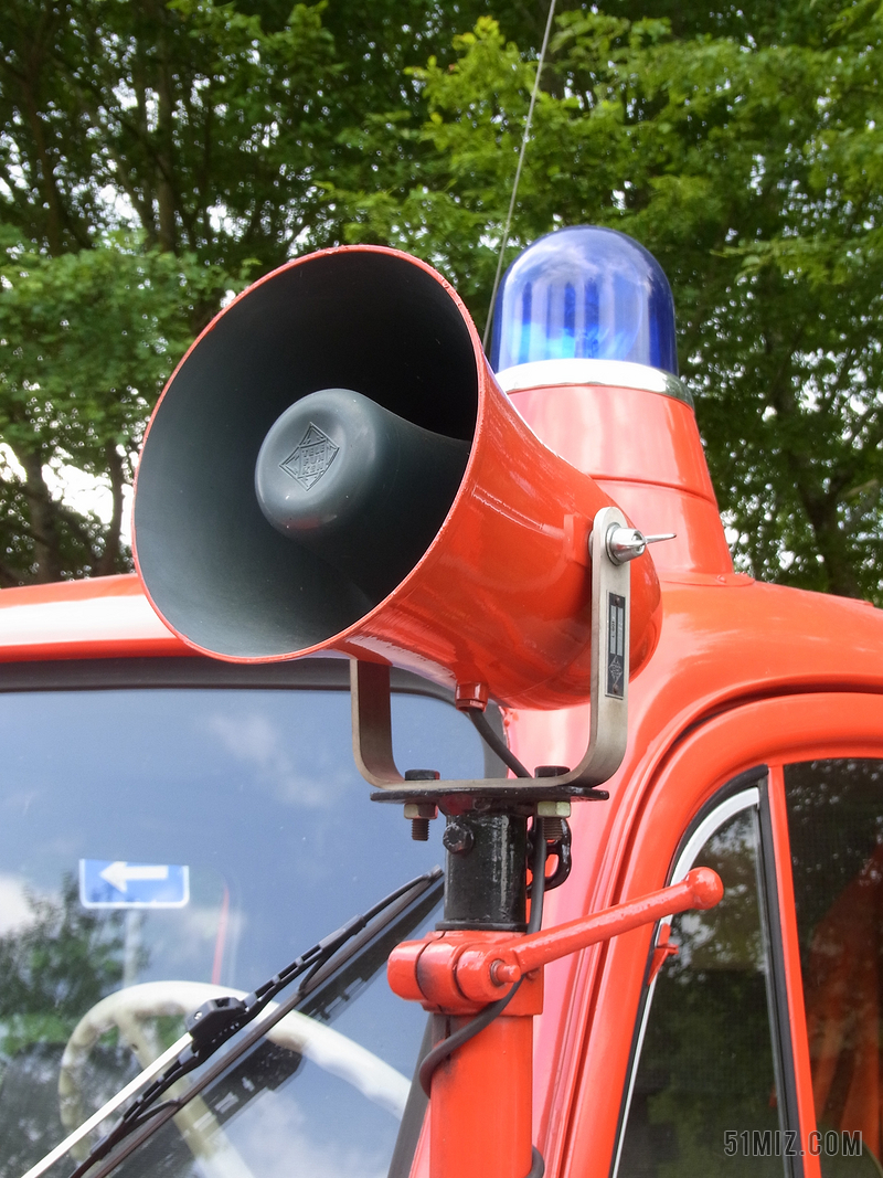汽车oldtimer 消防 红色 角 信号 扬声器救火车
