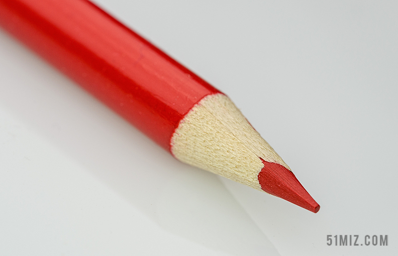 红色铅笔图片