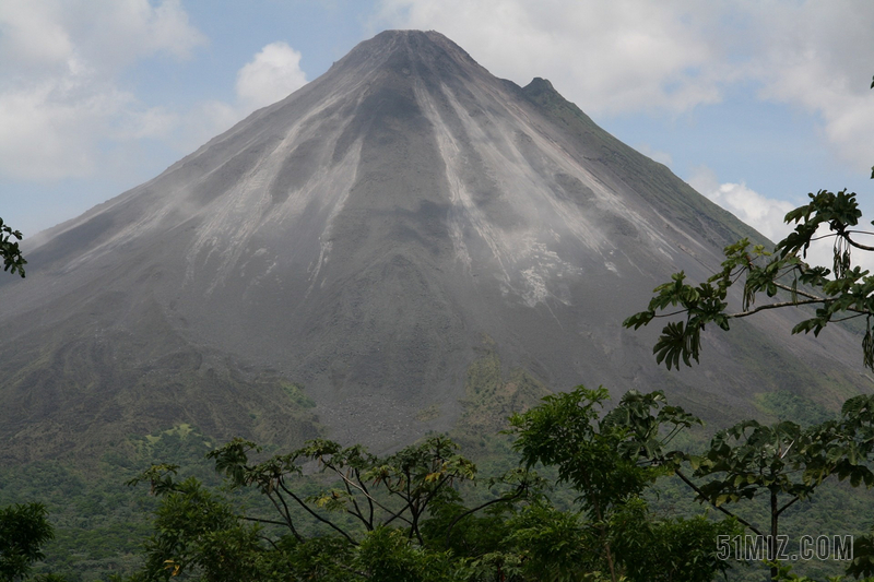 火山喷发图片