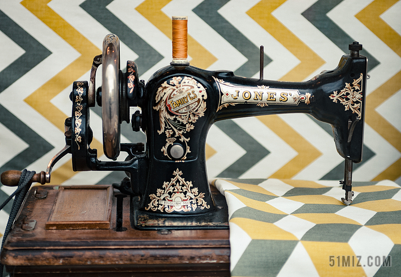 复古老物件缝纫机背景图片