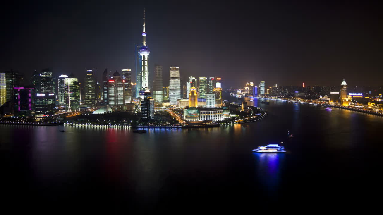 从外滩上海到外滩的浦东天际线鸟瞰图
