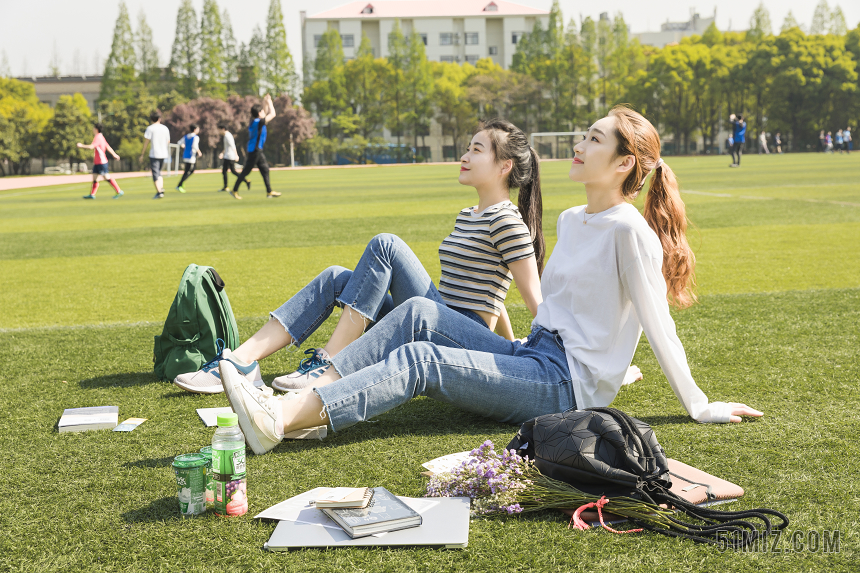 大学生女