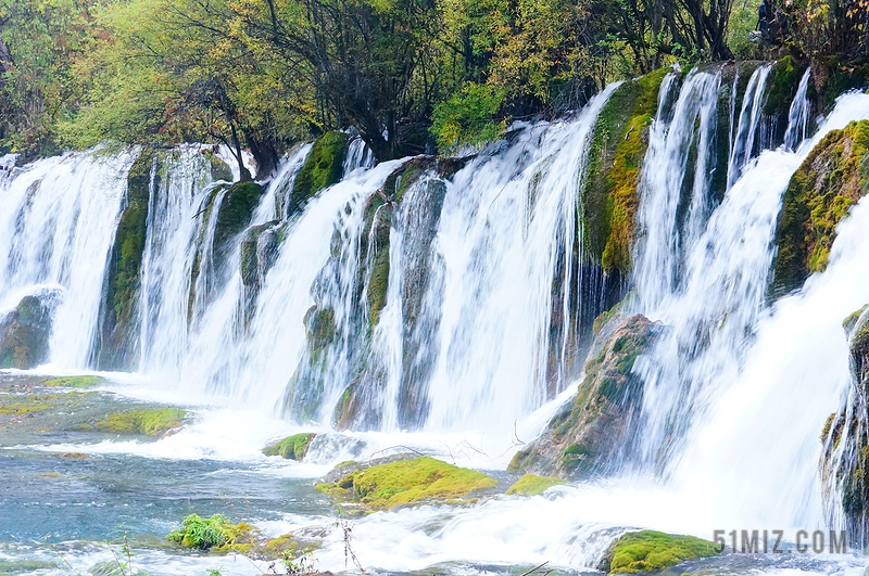 诺日朗瀑布自然景观背景图片