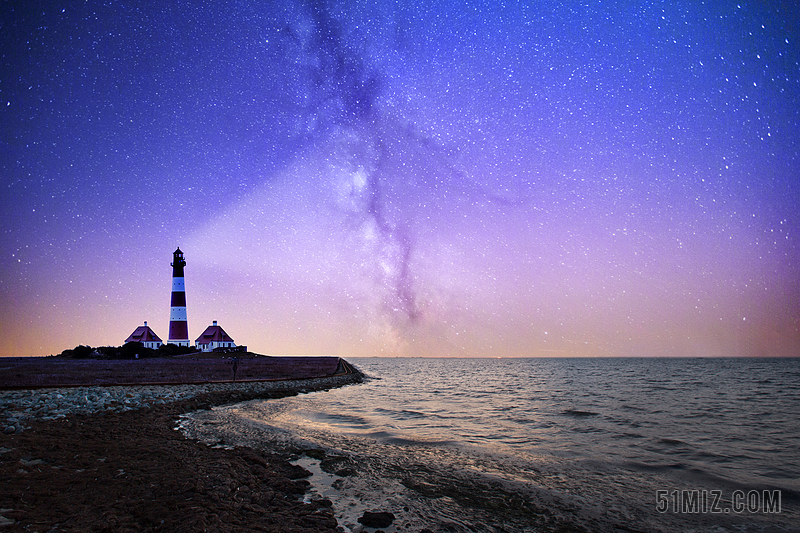 海边夜景文案图片
