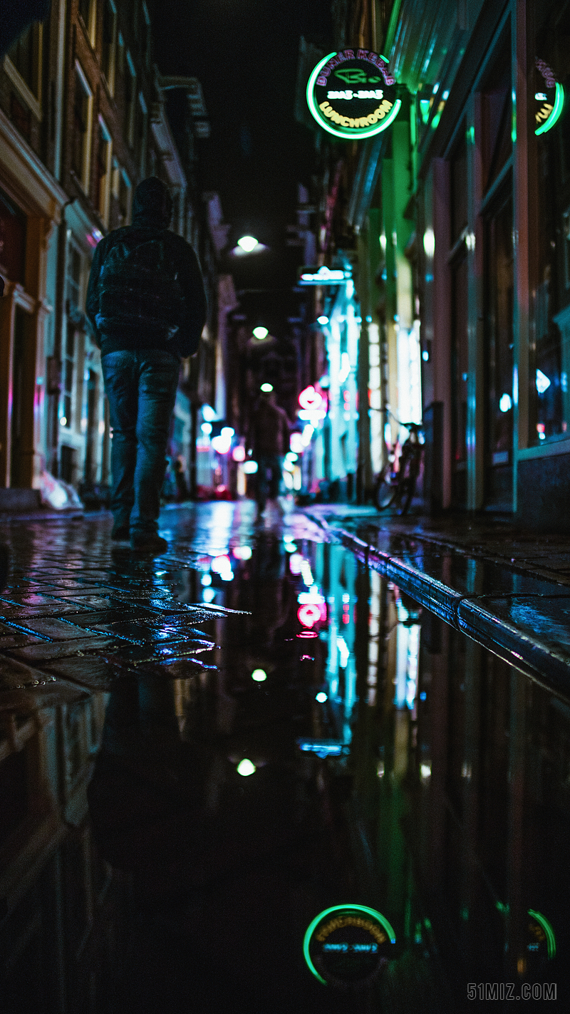 惬意下雨雨全身像画像人物特写肖像策划市场图片免费下载 觅知网